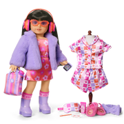 Truly Me™ #130 Doll & Day of Fun All-in-One Set L9