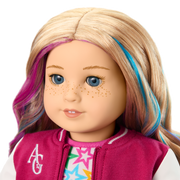 Truly Me™ 18-inch Doll #110 with wavy blonde hair C7